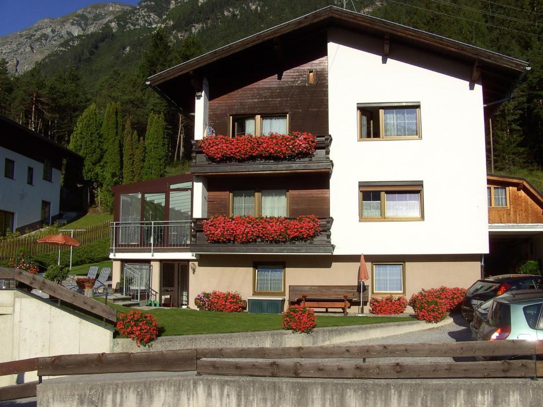 Pension Jaeger Trins Exterior photo