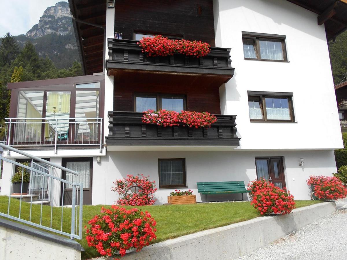 Pension Jaeger Trins Exterior photo