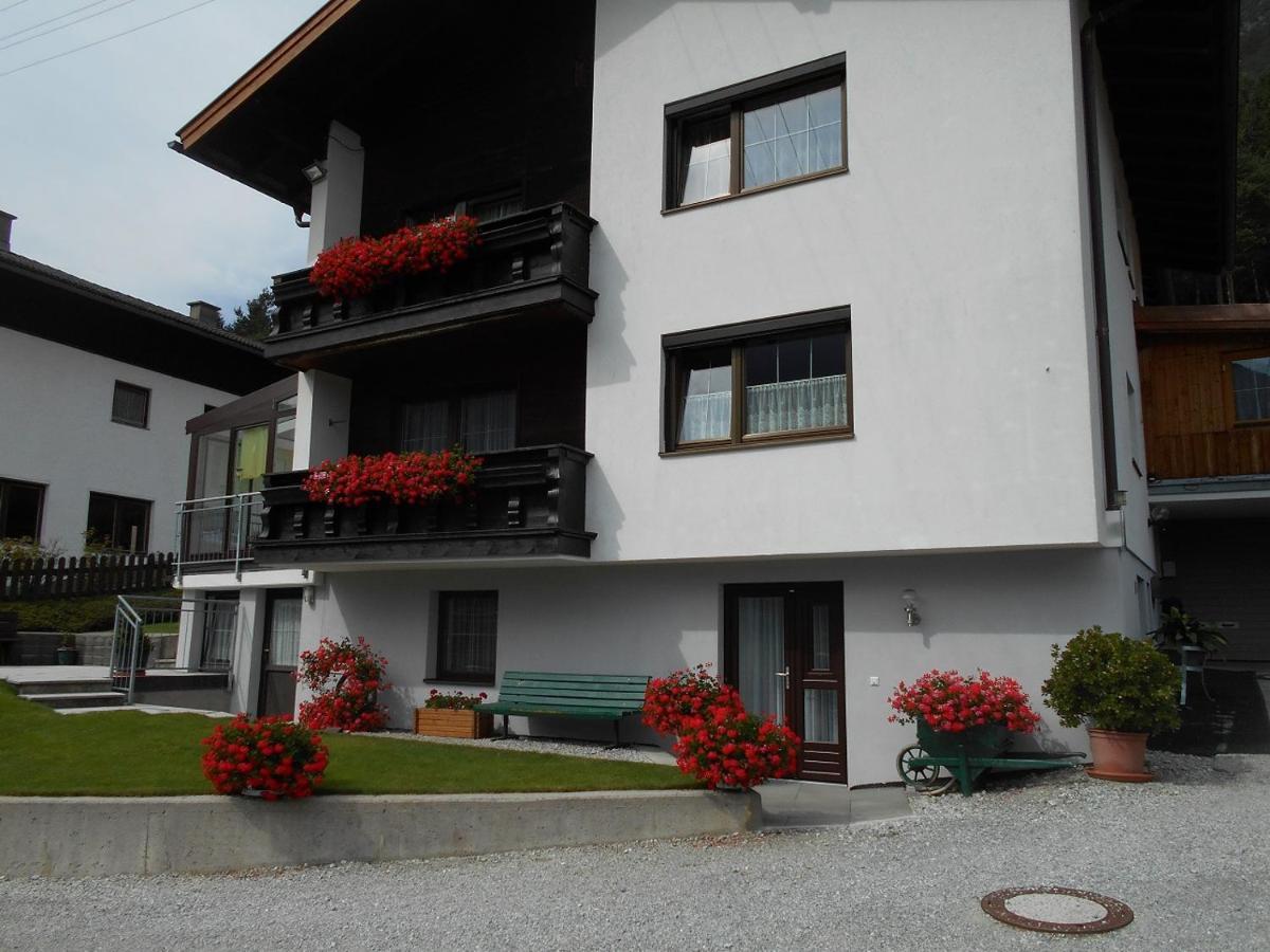 Pension Jaeger Trins Exterior photo