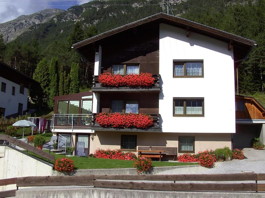 Pension Jaeger Trins Exterior photo