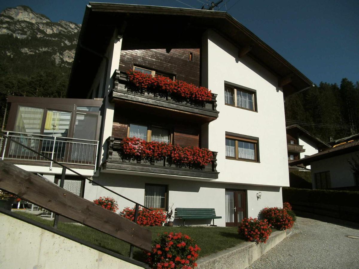Pension Jaeger Trins Exterior photo